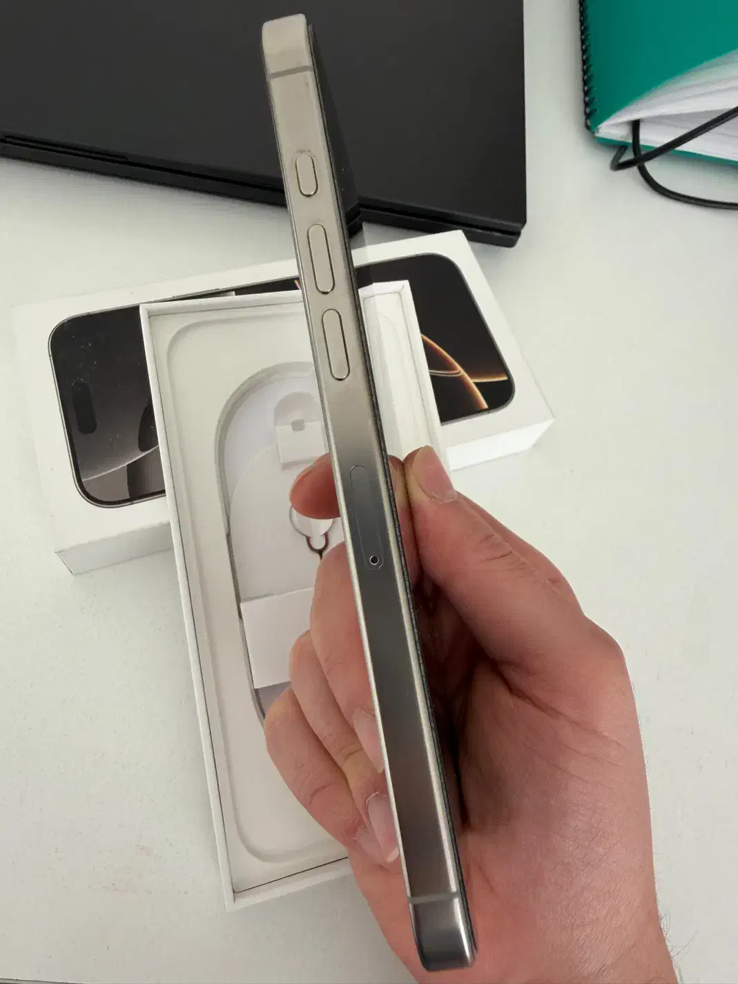 آیفون 16 pro max  ظرفیت 256 خاکستری رجیستر شده ZAA|موبایل|زنجان, |دیوار