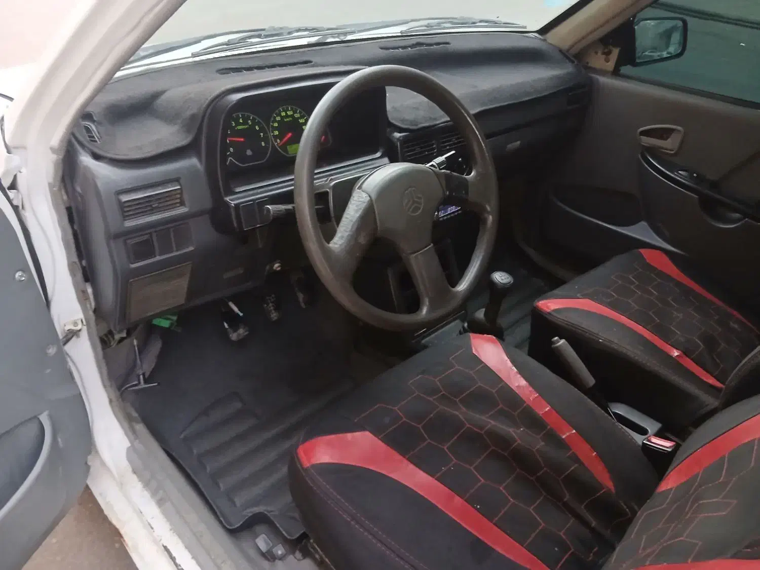 پرایدسفیدرنگ  مدل 88تمام رنگ|خودرو سواری و وانت|پارس‌آباد, |دیوار