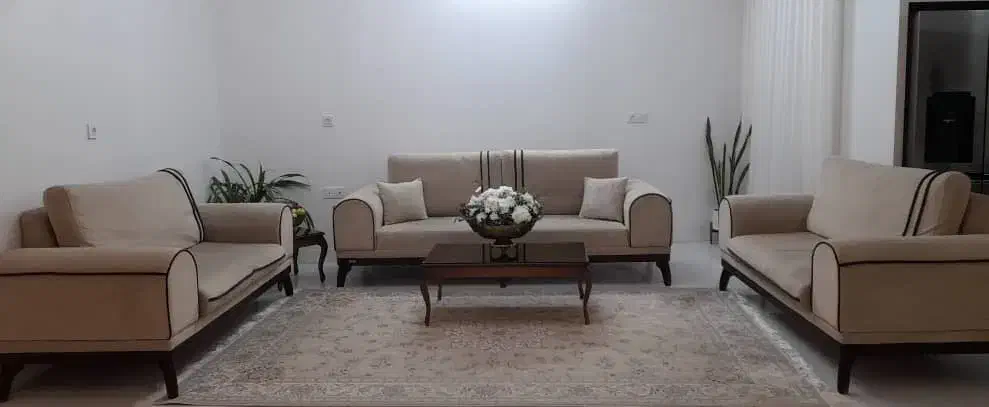 مبل راحتی ۷نفره و میز غذا خوری ۴نفره|مبلمان خانگی و میز عسلی|شاهرود, |دیوار