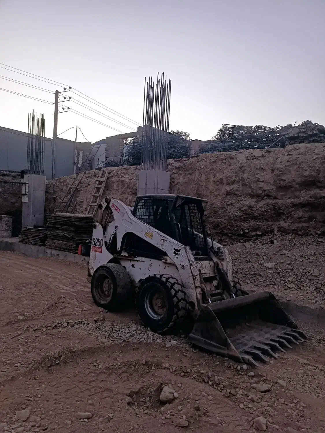 اجاره بابکت مینی لودر حمل نخاله کندن استخر|خدمات حمل و نقل|کرج, فاز ۲ مهرشهر|دیوار