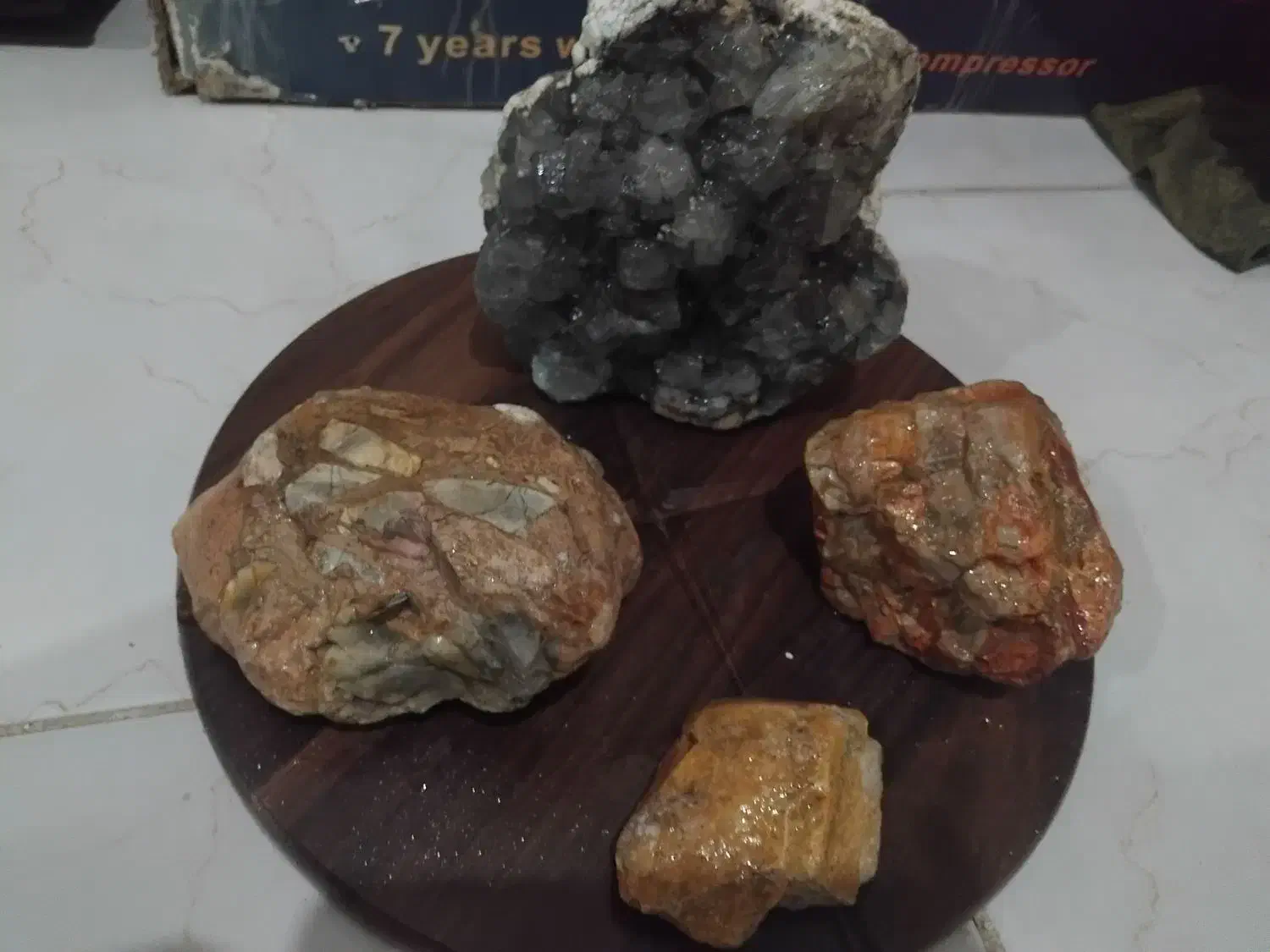 سنگهای نیمه قیمتی|کلکسیون اشیاء عتیقه|گرگان, |دیوار