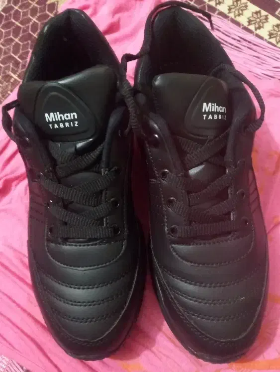 کفش نو|کیف، کفش، کمربند|بندر امام خمینی, |دیوار