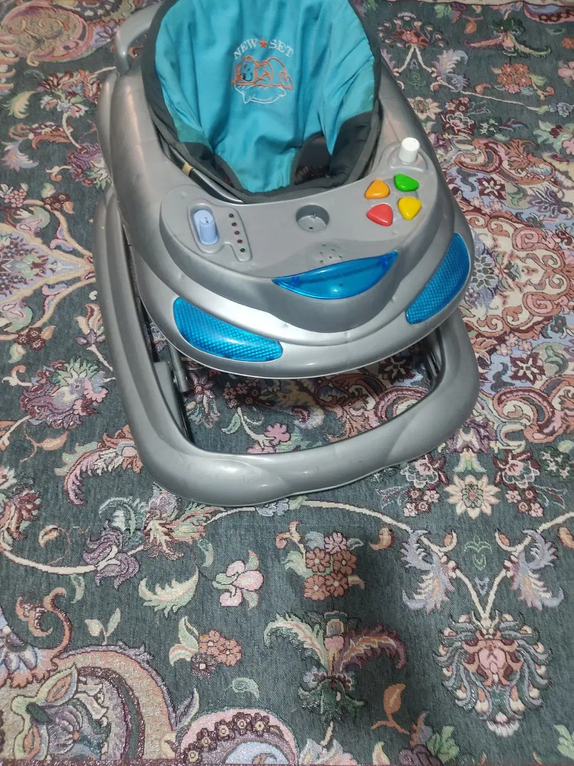 رورئک|کالسکه و لوازم جانبی|قرچک, میرزائی شمالی|دیوار