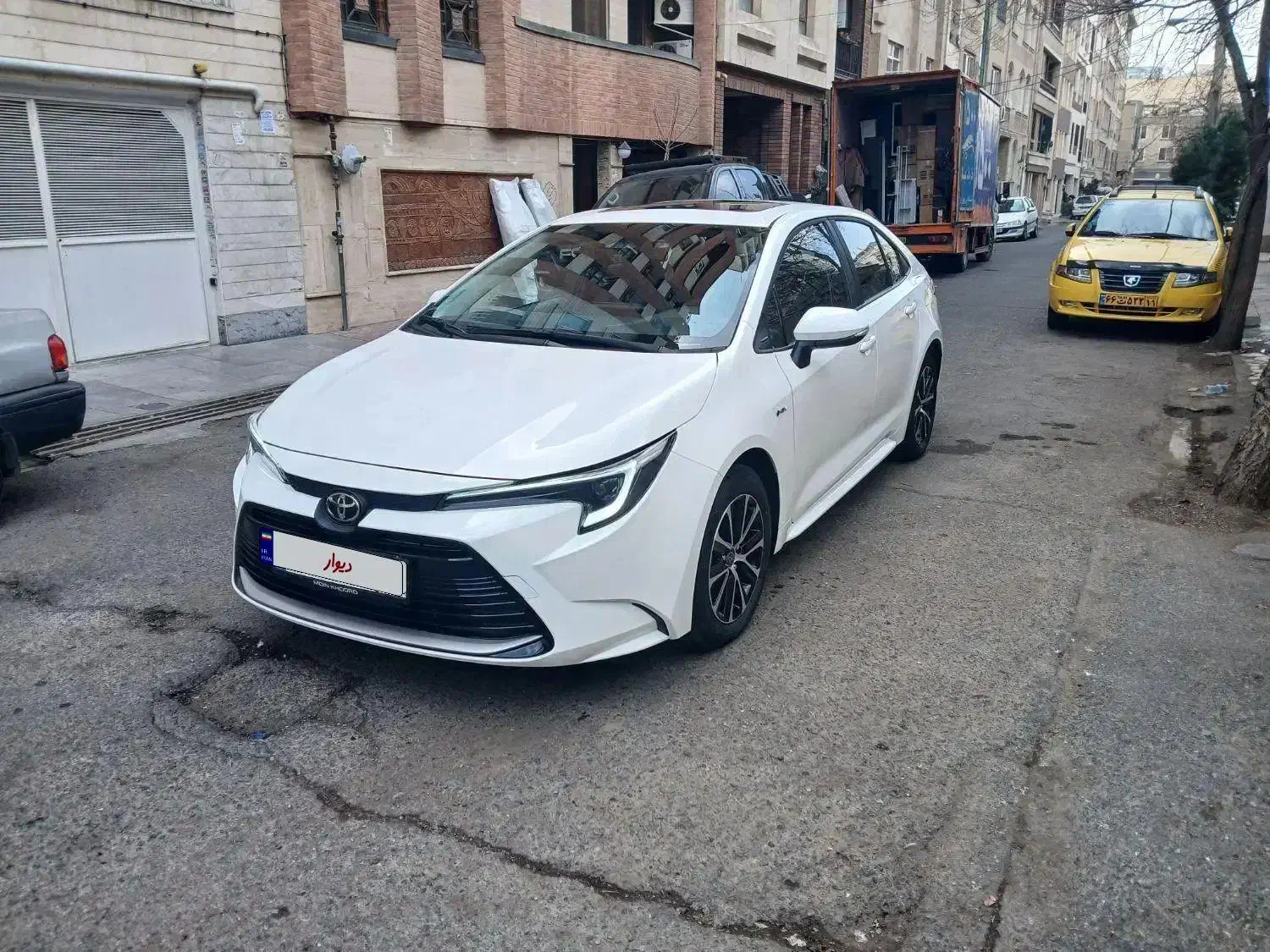 تویوتا لوین هیبریدمدل۲۰۲۵|خودرو سواری و وانت|تهران, فاطمی|دیوار