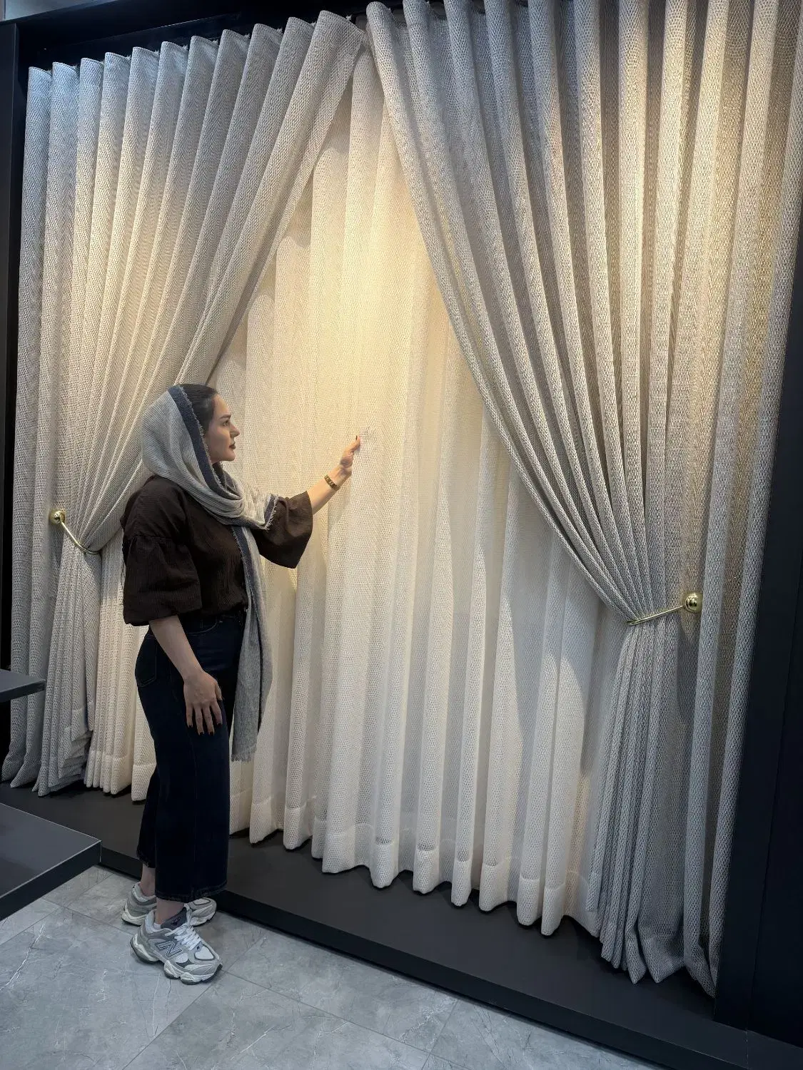 پرده سرای vip، ارائه خدمات در تمام نقاط شهر|پرده، رانر، رومیزی|شیراز, گویم|دیوار