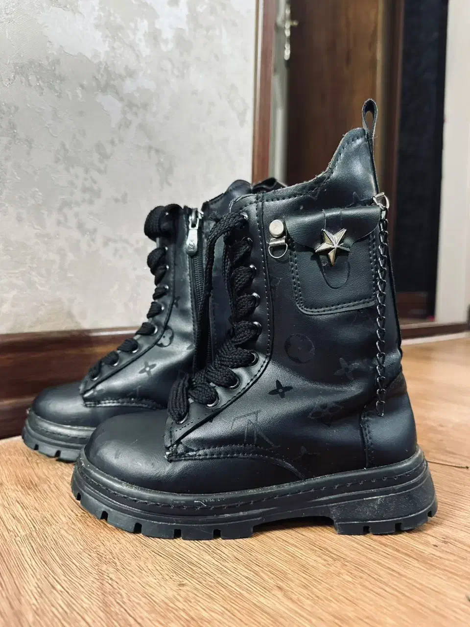 کفش دخترانه|کفش و لباس بچه|یزد, |دیوار