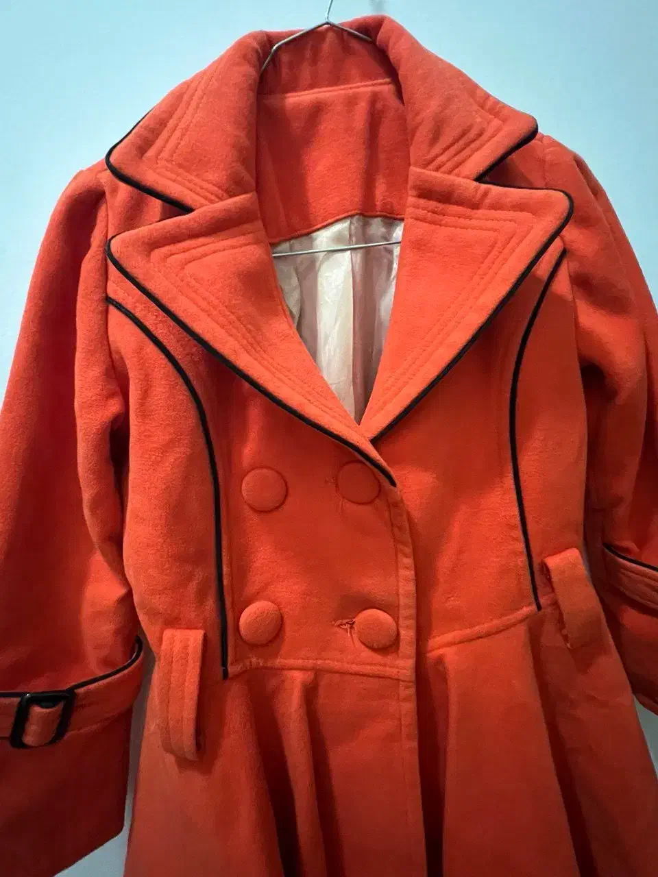 پالتو فوتر نارنجی|لباس|آمل, |دیوار