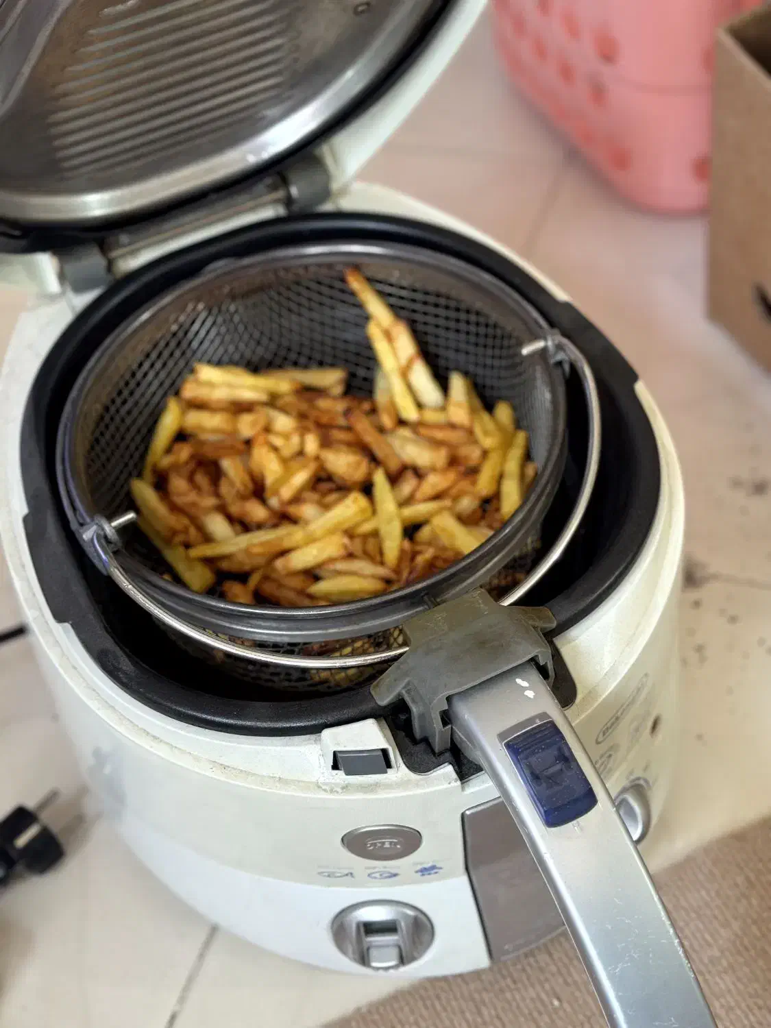 سرخ‌کن دلونگی Delonghi RotoFry F18436 (استوک تمیز)|اجاق گاز و لوازم برقی پخت‌وپز|پرند, فاز ۶|دیوار