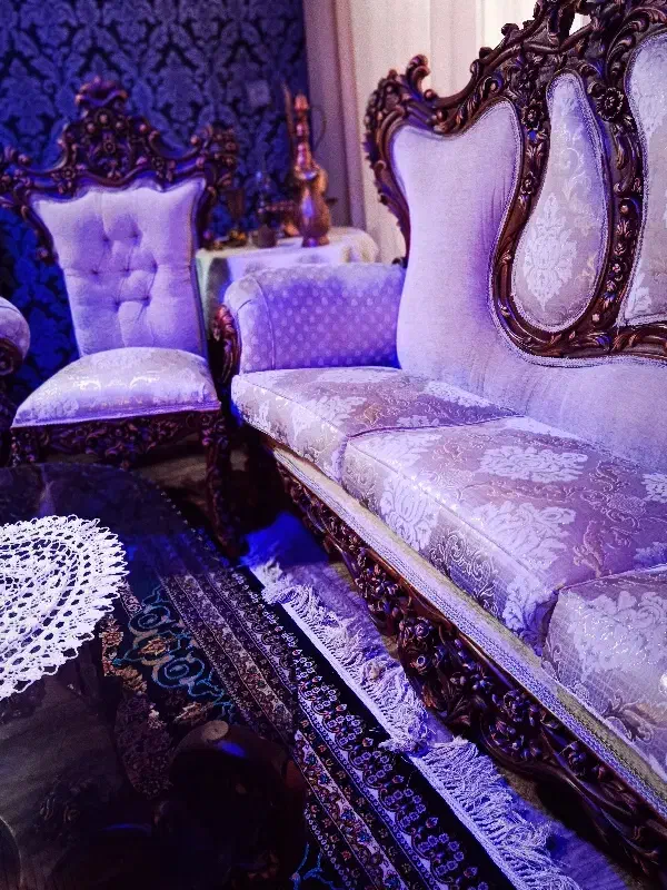 فروش مبل و میز وسط نوی نو یکسال خریدم.|مبلمان خانگی و میز عسلی|آمل, |دیوار