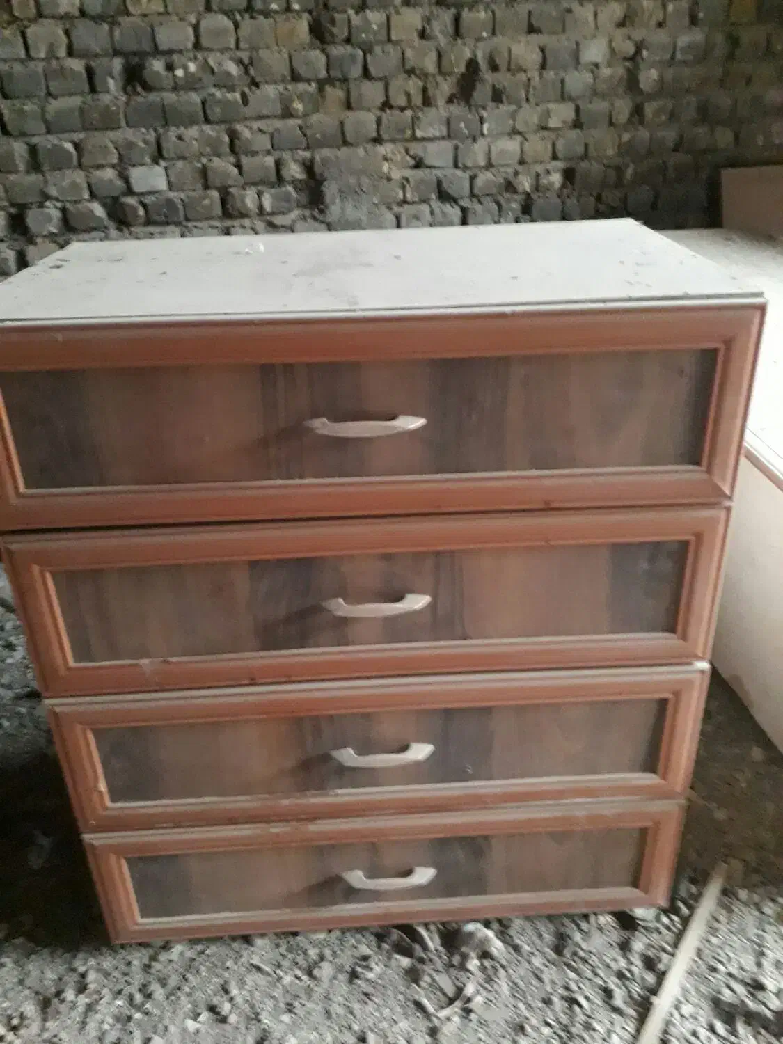 دراور ۴کشابه وویترین شیشه ای|جاکفشی، کمد، دراور|اصفهان, ارغوانیه|دیوار