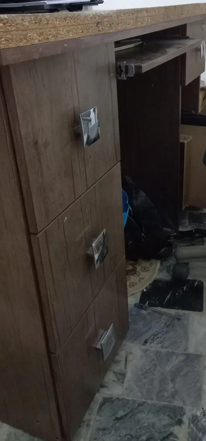 میز کار|دفتر کار|خرم‌آباد, |دیوار