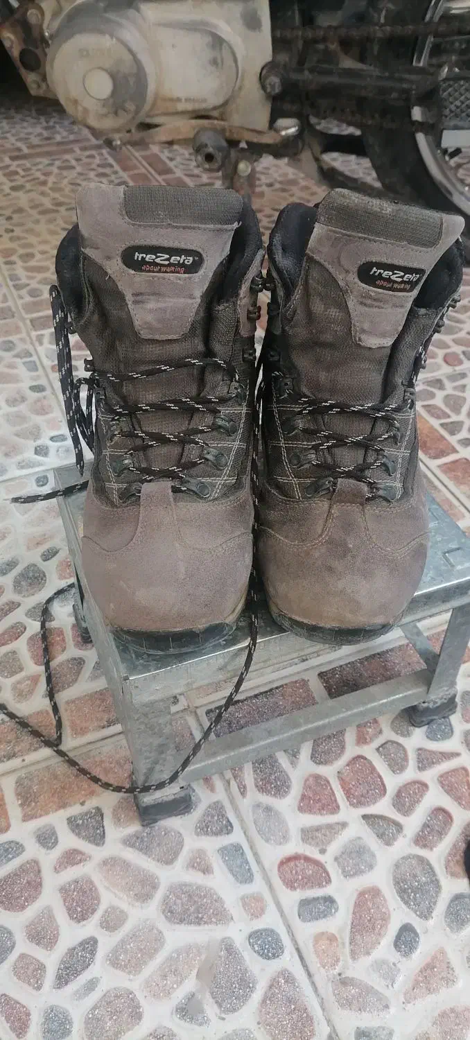 کفش نیم بوت مارک 42|کیف، کفش، کمربند|امیدیه, |دیوار