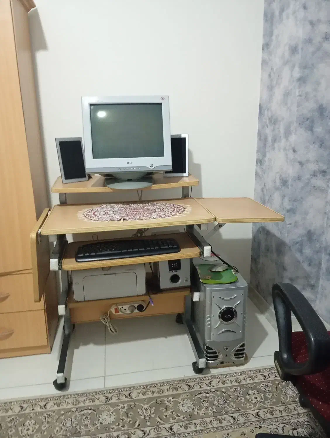 کتابخانه|کتابخانه، شلف، قفسه‌های دیواری|همدان, |دیوار