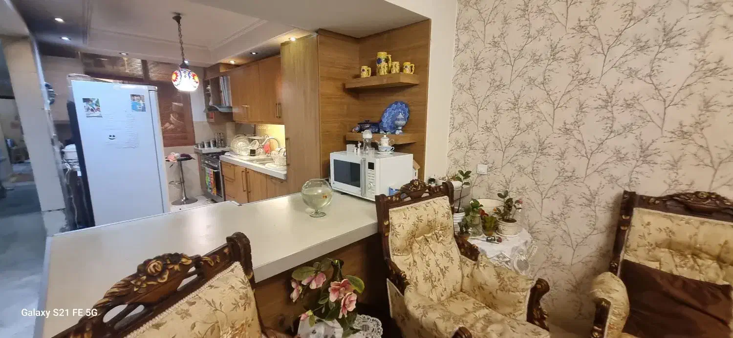 ۱۰۷ متر/دوخواب/خوش نقشه/فاصله تا مترو پنج دقیقه