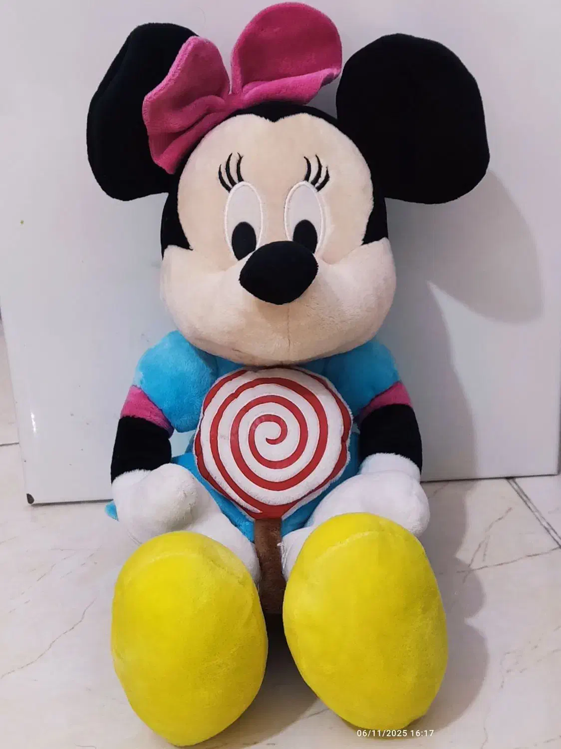 اسباب بازی|اسباببازی|صدرا-فارس, فاز ۱|دیوار