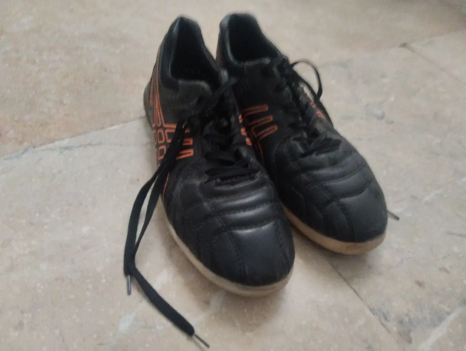 کفش فوتسال|کیف، کفش، کمربند|سبزوار, هویزه|دیوار