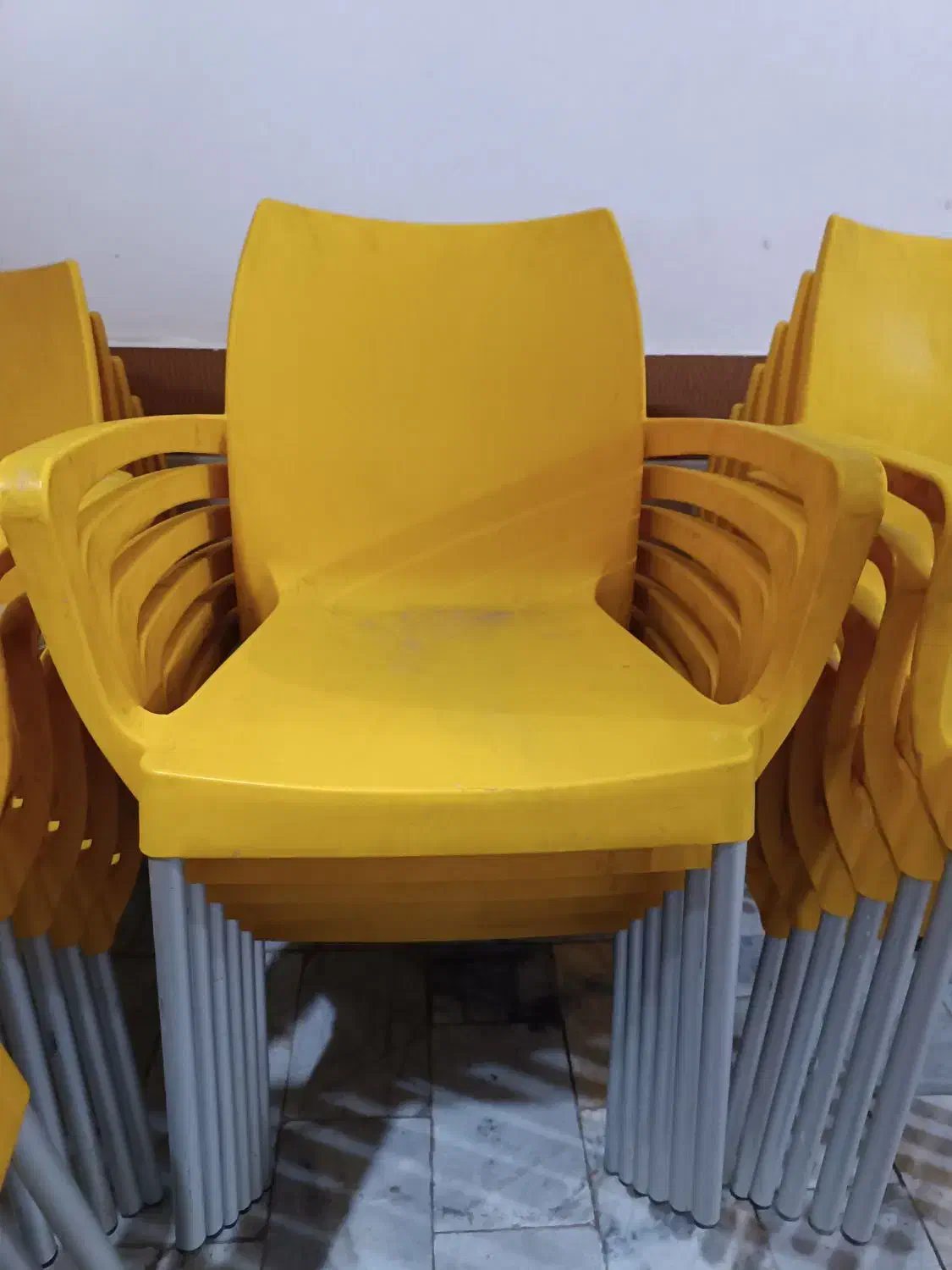 صندلی پایه فلزی|صندلی و نیمکت|سبزوار, قاضی زاد|دیوار