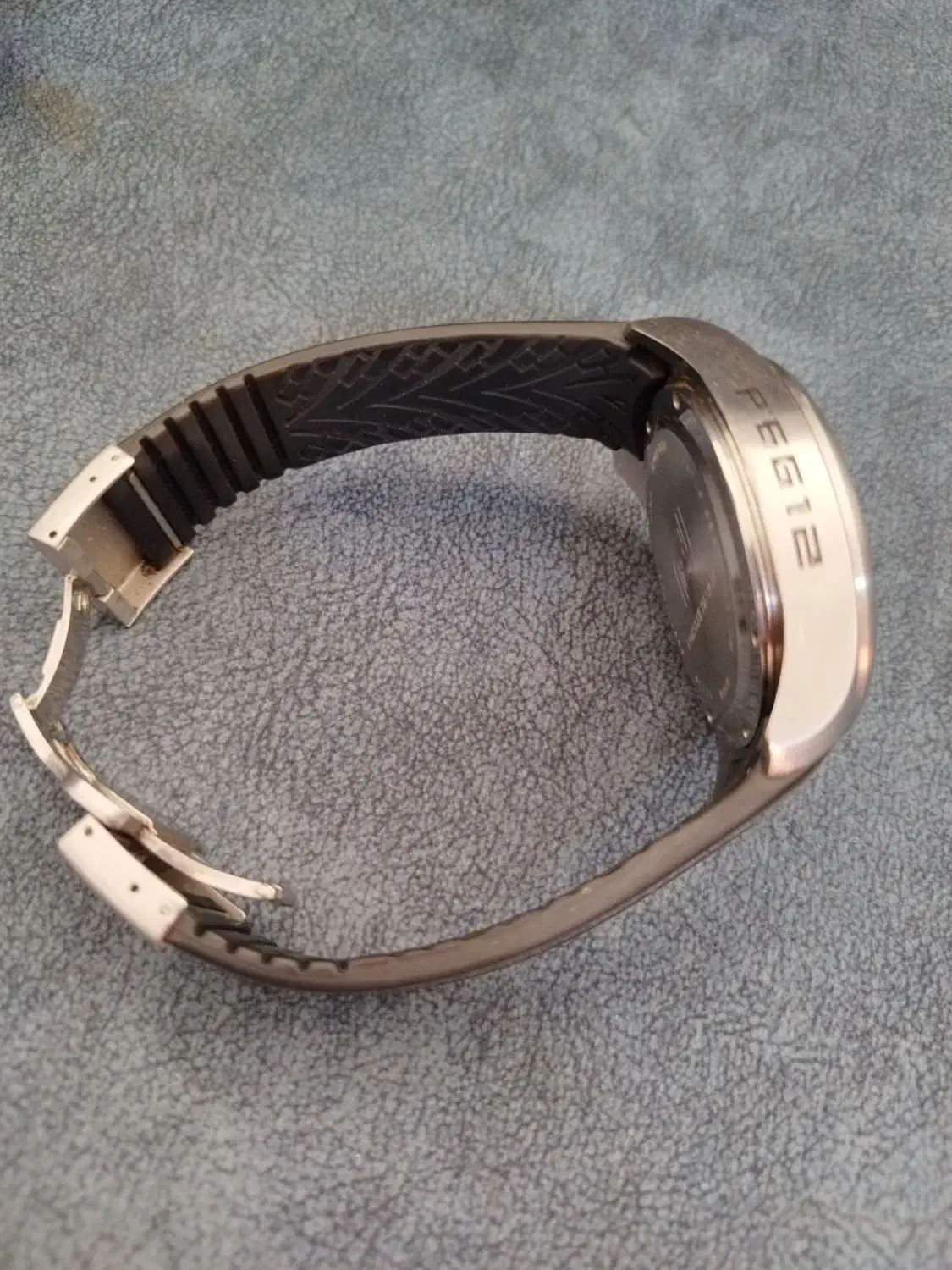 ساعت مچی|ساعت|فردیس, شهرک ارم|دیوار