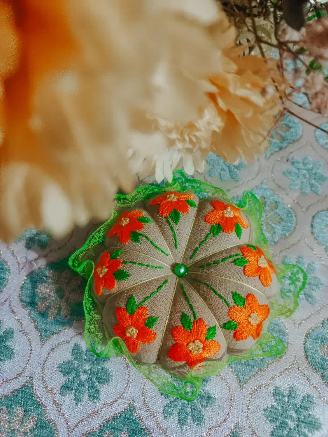 جاسوزنی گلدوزی شده|صنایع دستی و سایر لوازم تزئینی|قم, چهل درخت|دیوار