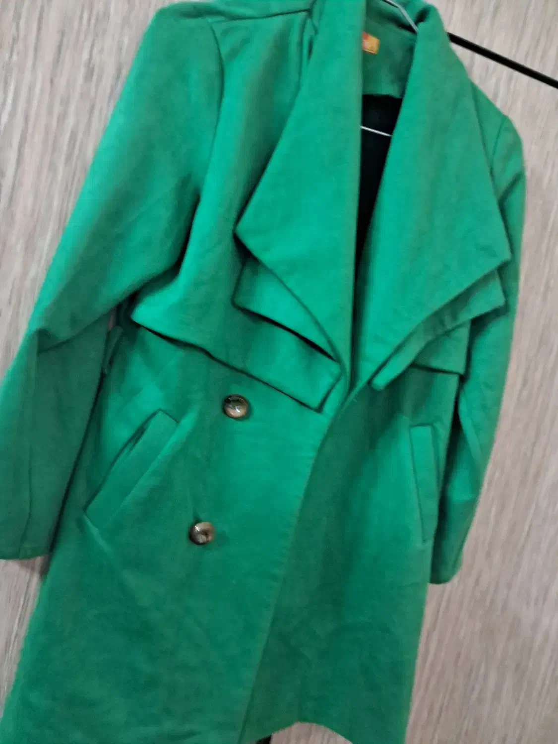 مانتو کتی شیک|لباس|شاهین‌شهر, نظامی|دیوار