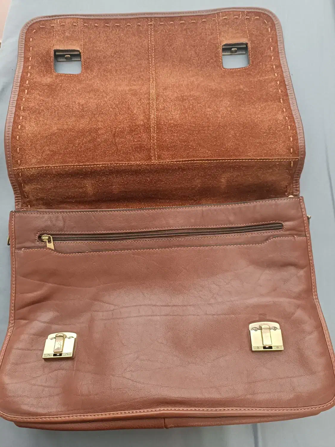 کیف چرمی در حد نو|کیف، کفش، کمربند|مهاباد (آذربایجان غربی), |دیوار