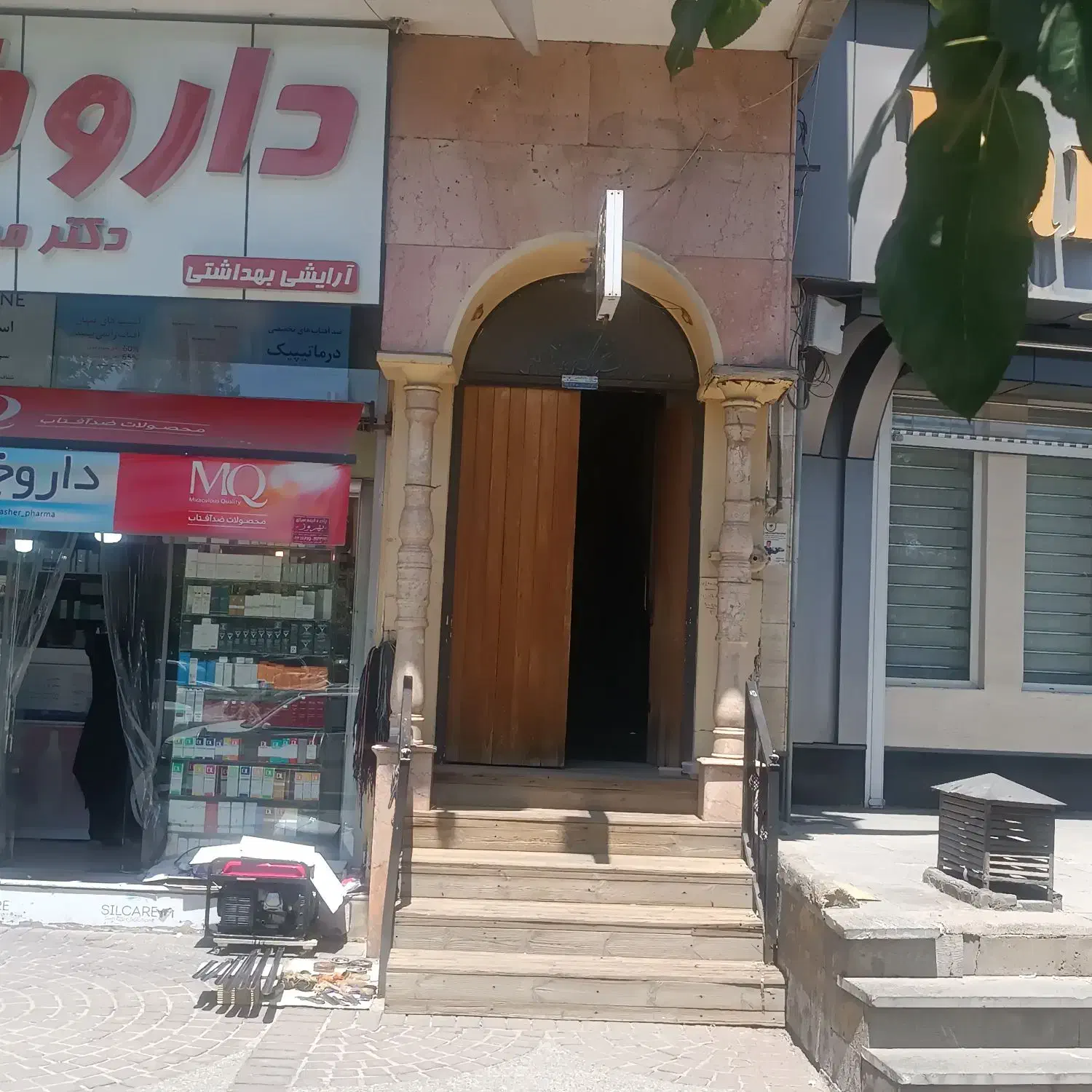 تجاری۱۱۰ متر بر بلوار آزادی|اجارهٔ دفتر کار، اتاق اداری، مطب|شیراز, چنچنه|دیوار