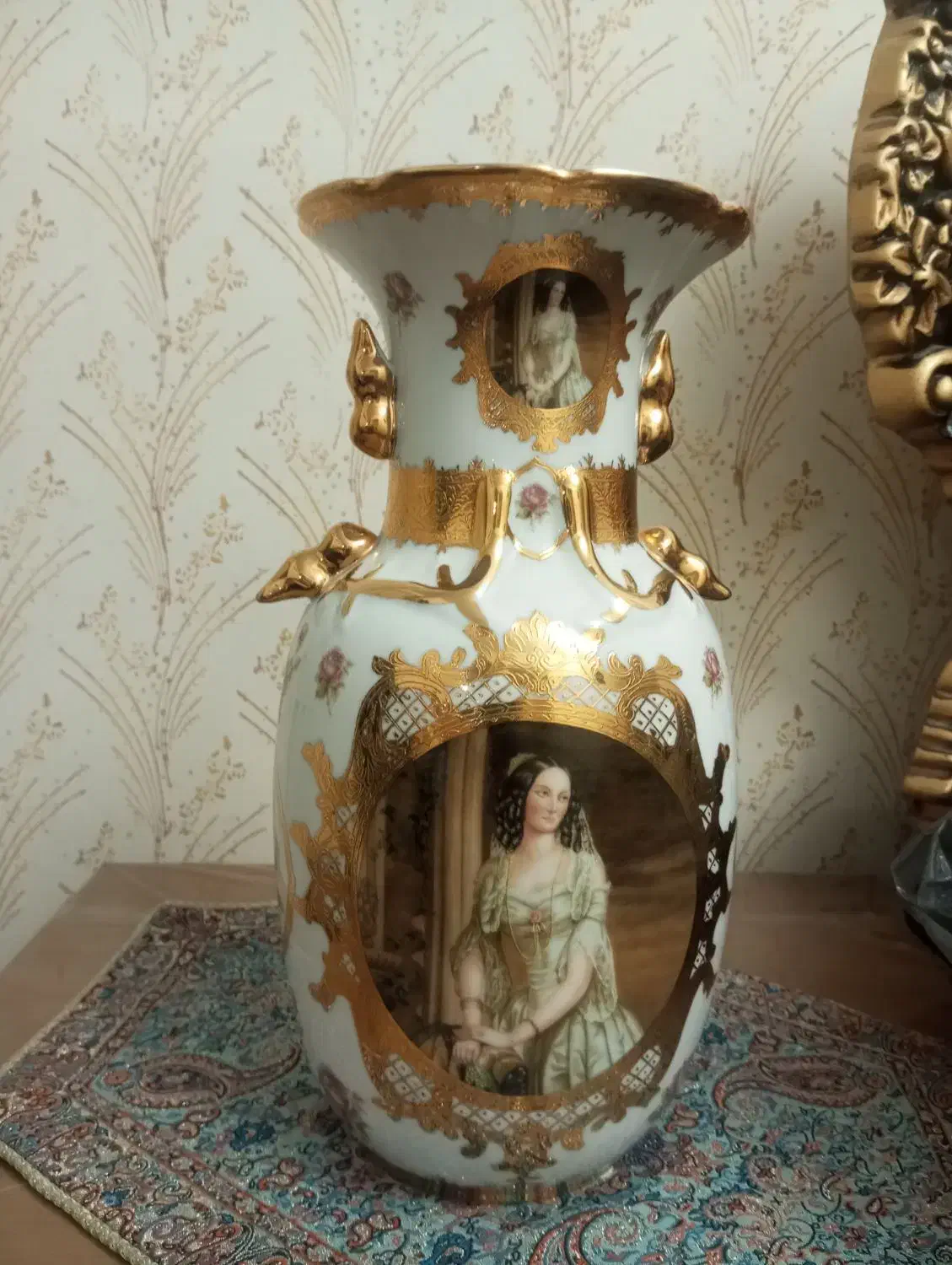 گلدان چینی|صنایع دستی و سایر لوازم تزئینی|یزد, |دیوار