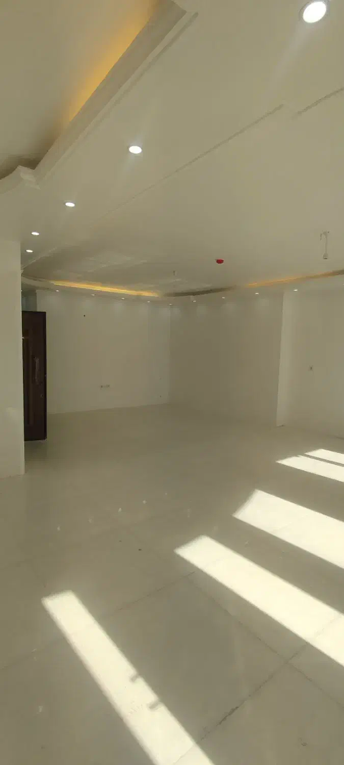 آپارتمان تک واحدی 130متر فاز 8 اندیشه سه خواب|فروش آپارتمان|بروجرد, |دیوار