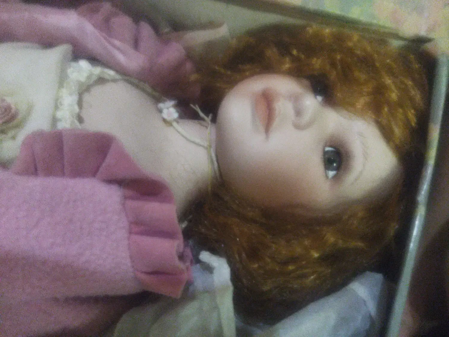 عروسک بزرگ|اسباببازی بچه|کارون, |دیوار