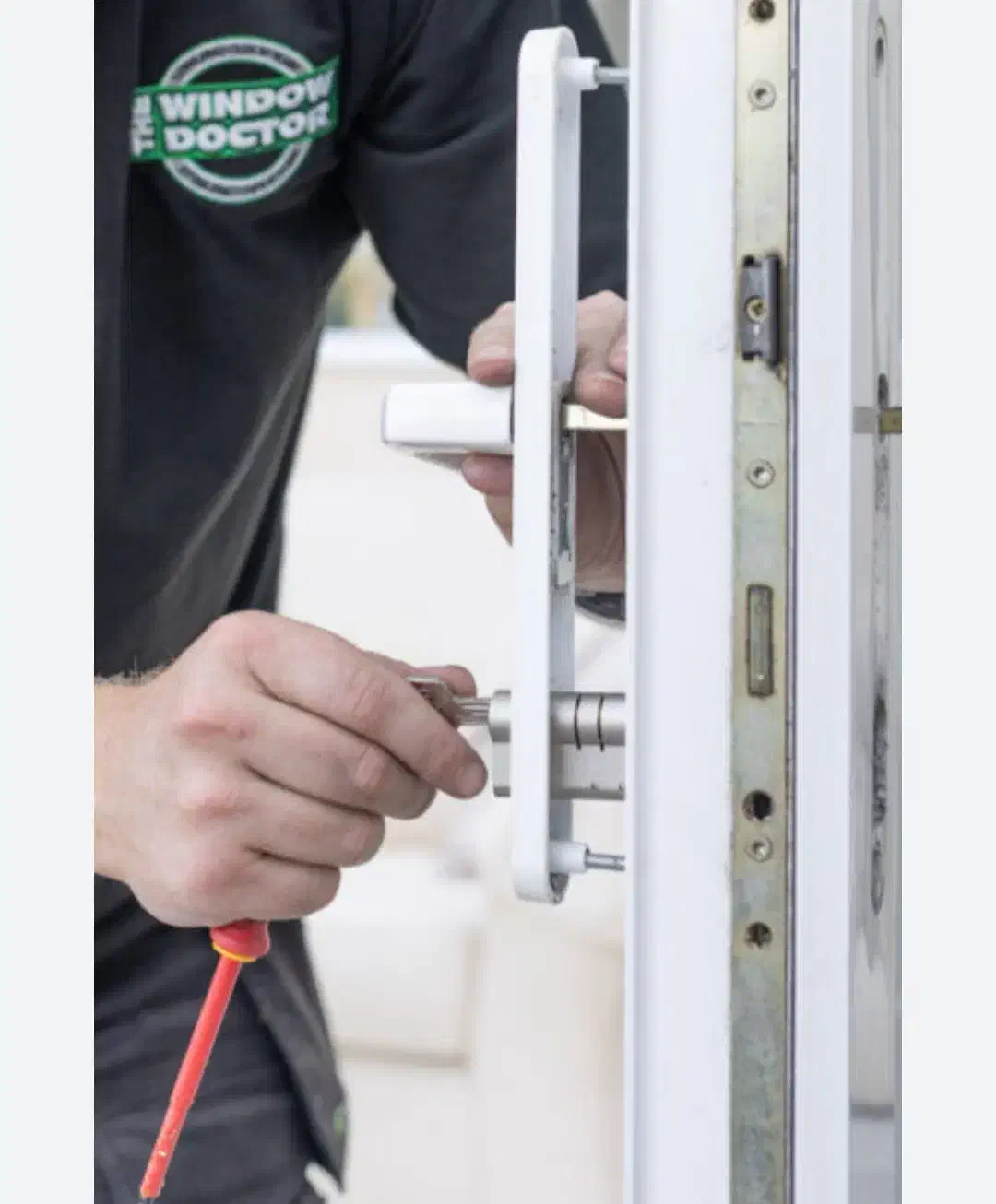 سرویس و بهبود کامل پنجره دوجداره یو پی وی سی ت|خدمات پیشه و مهارت|کرمانشاه, |دیوار