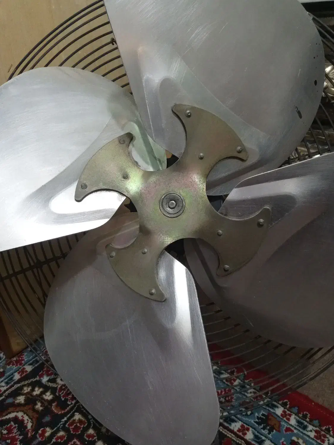 هوا کش صنعتی|پنکه و تصفیه‌کنندهٔ هوا|تهران, هروی|دیوار