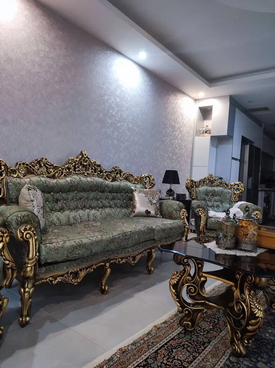 مبل سلطنتی|مبلمان خانگی و میز عسلی|قروه, |دیوار