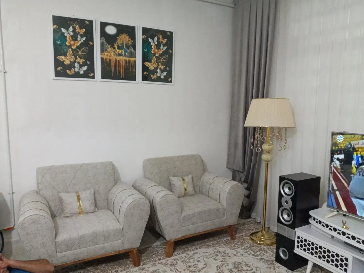 مبلمان نو دو ماه خریدم بعلت جابجایی میفروشم|مبلمان خانگی و میز عسلی|کوهدشت, |دیوار