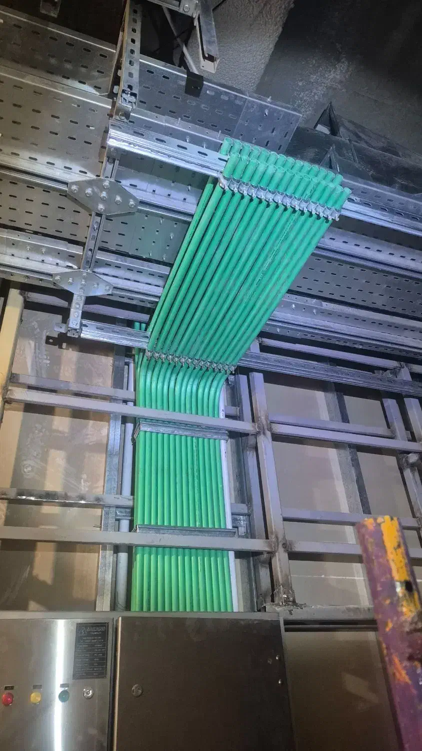 برقکار ماهر و نیمه ماهر|استخدام صنعتی، فنی، مهندسی|تهران, گاندی|دیوار