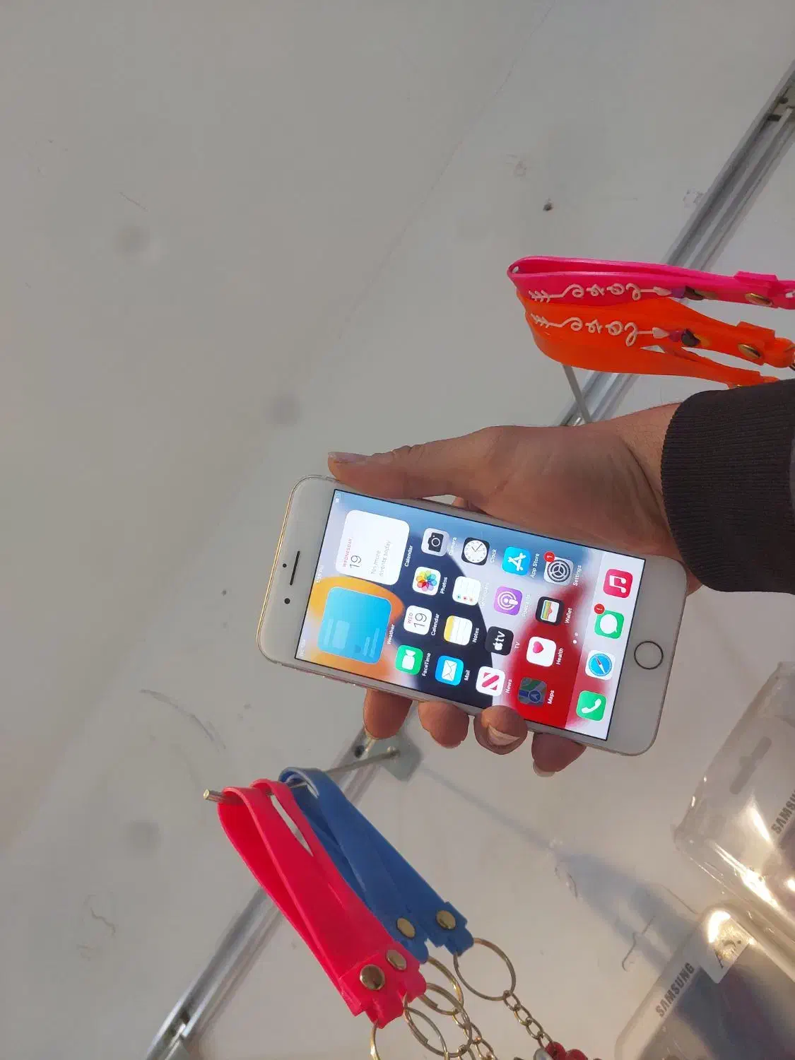 آیفون 7plus 128 گلد تمیزدرحدنو به همراه هدیه|موبایل|قم, عمار یاسر|دیوار