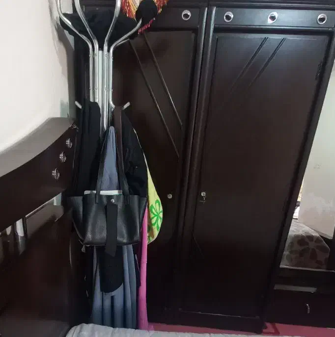 کمدلباسی|جاکفشی، کمد، دراور|اصفهان, شیخ اشراق|دیوار