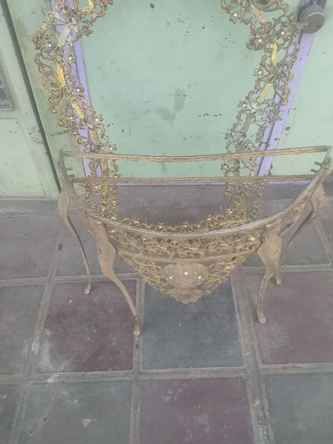 سه عدد اینه ومیز وساعت برنزی|بوفه، ویترین، کنسول|کنگاور, |دیوار