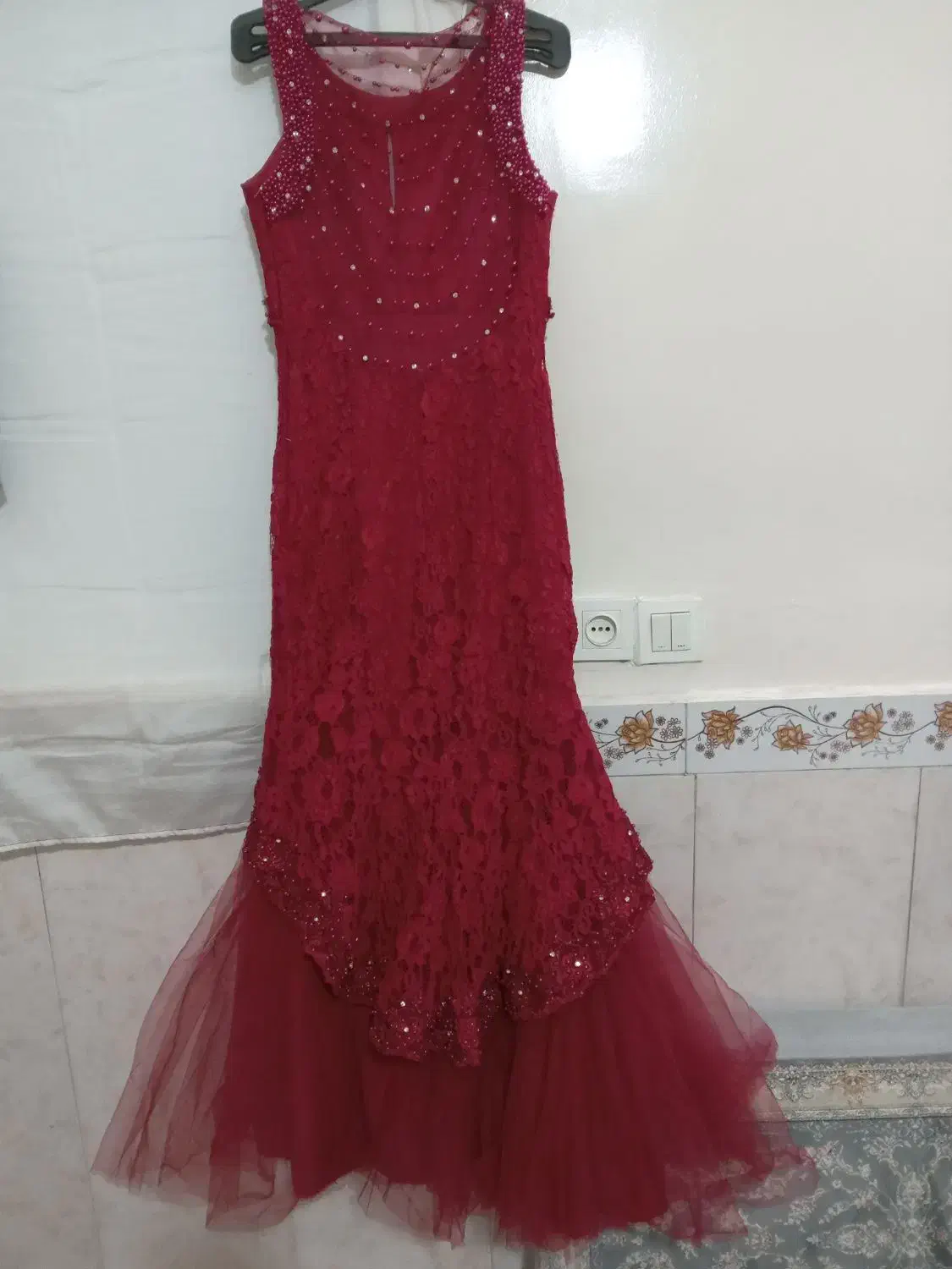 لباس مجلسی|لباس|رباطکریم, نصیرشهر|دیوار