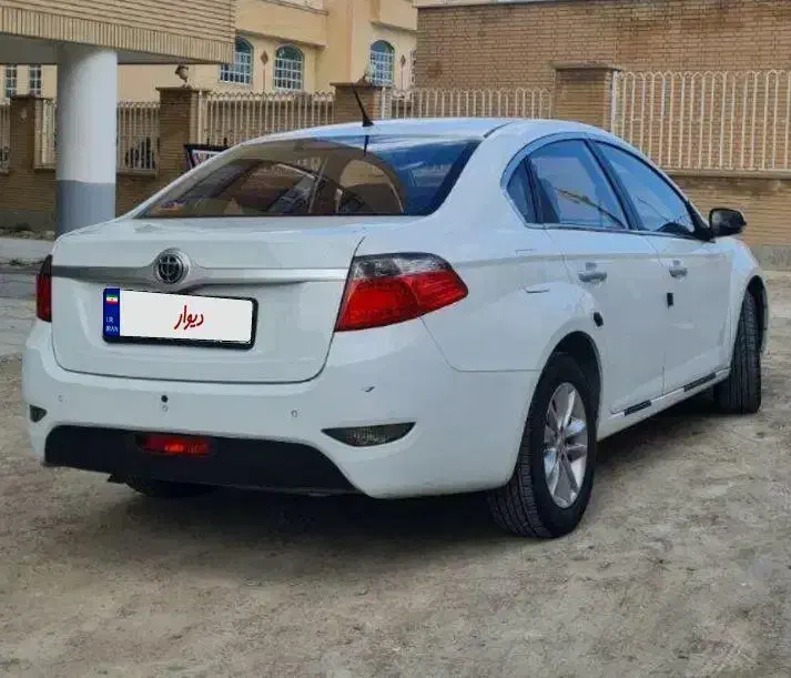 برلیانس H330 ۱۶۵۰ اتوماتیک مدل ۹۷، سفید،کم کار|خودرو سواری و وانت|اصفهان, جلالیه|دیوار