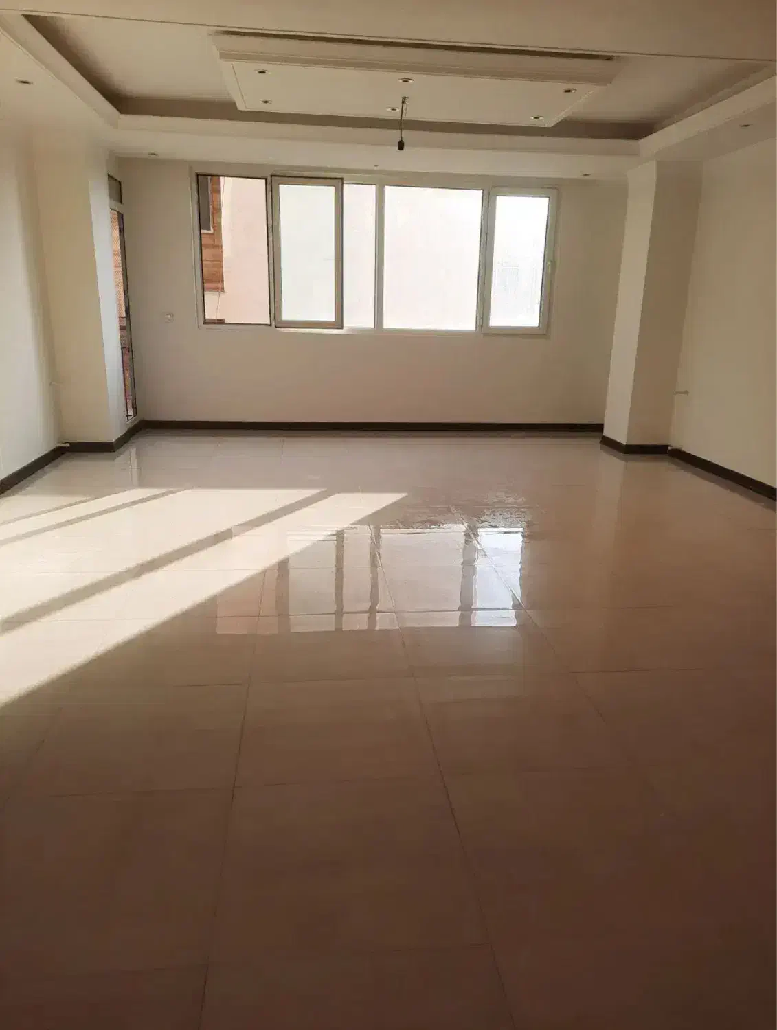 ۱۰۳ متر لوکس در لطفی شاهد سند تک برگ*نورعالی*نوساز|فروش آپارتمان|گرمدره, |دیوار