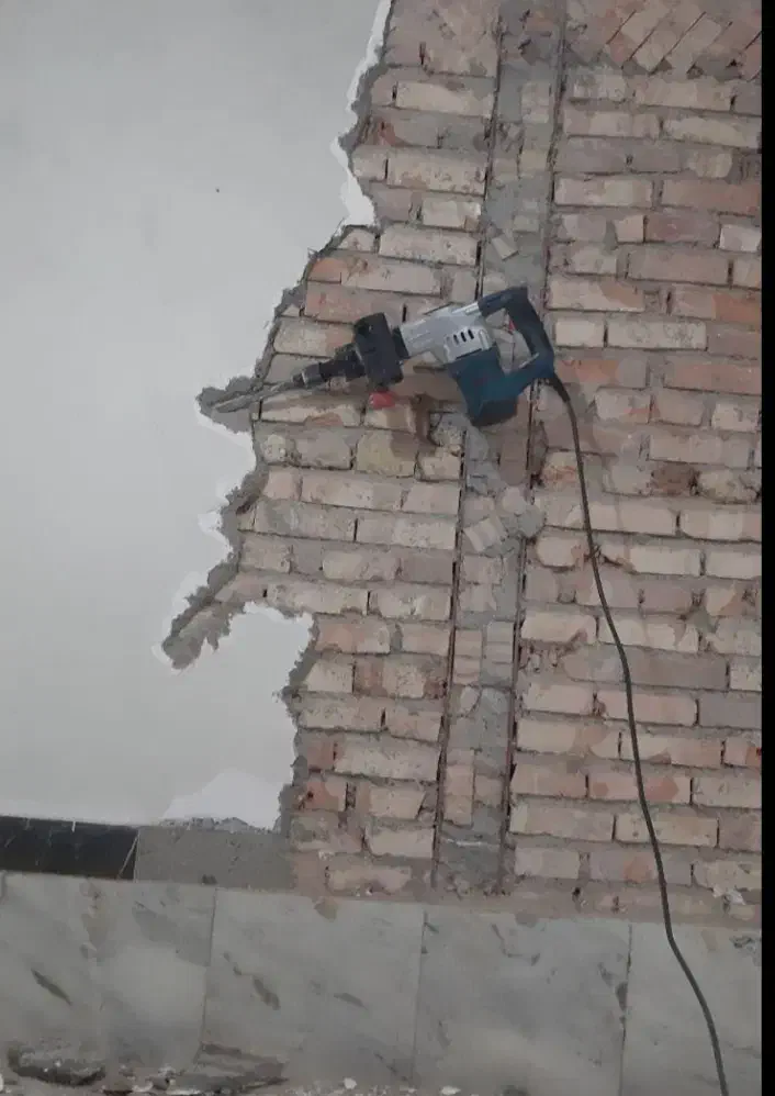 تخریبکاری تخریب بتن.دیوار.گچ.سرامیک.مزاییک|خدمات پیشه و مهارت|برازجان, |دیوار