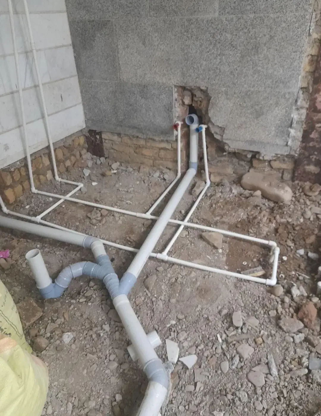 تاسیساتلولهکشی نصبرادیاتورشیرالات نصب ابگرمکن.|خدمات پیشه و مهارت|سنندج, |دیوار