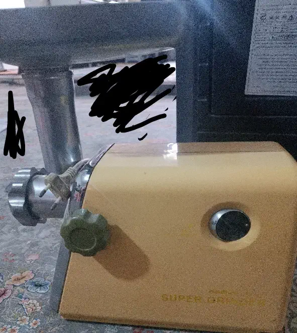 یک عدد چرخ گوشت ناسیونال|سایر لوازم برقی|تربت جام, کشتارگاه|دیوار