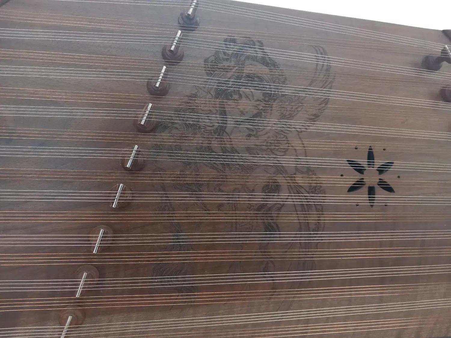 ساز و موسیقی|سازهای سنتی|بیجار, |دیوار