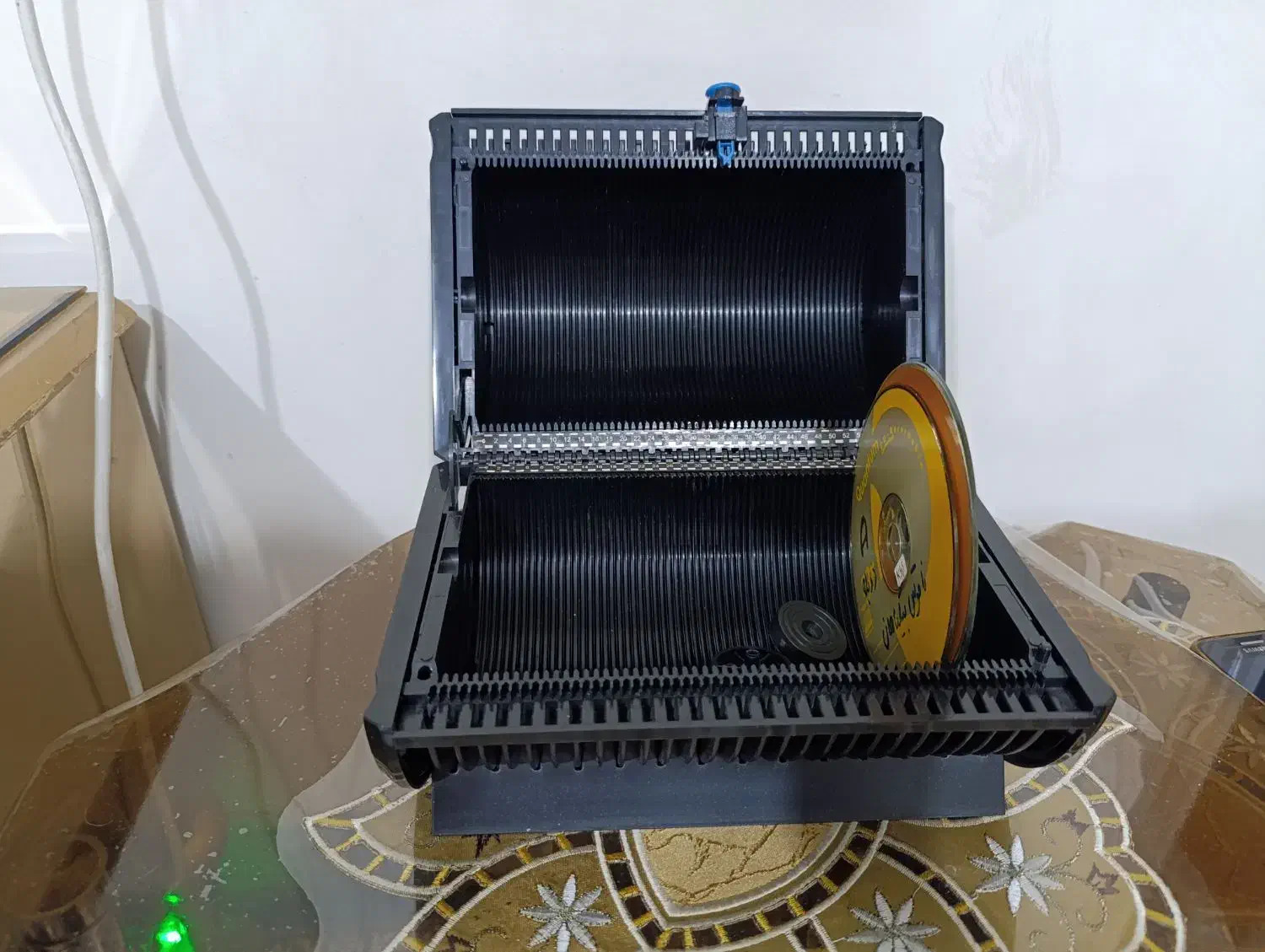 جای سی دی|قطعات و لوازم جانبی رایانه|همدان, |دیوار