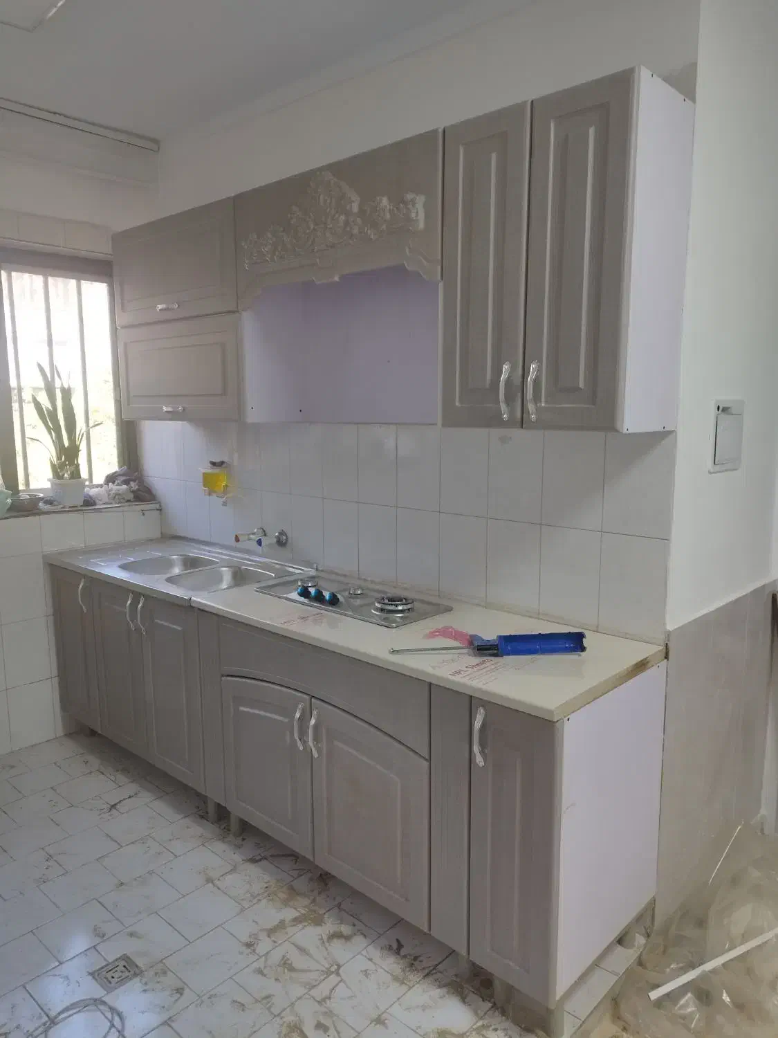 نصاب کابینت ساخت کامل کمد کابینت|خدمات پیشه و مهارت|بومهن, |دیوار