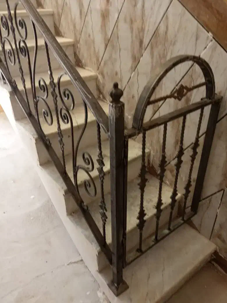 نرده حفاظ راه پله برتر|خدمات پیشه و مهارت|سراوان, |دیوار