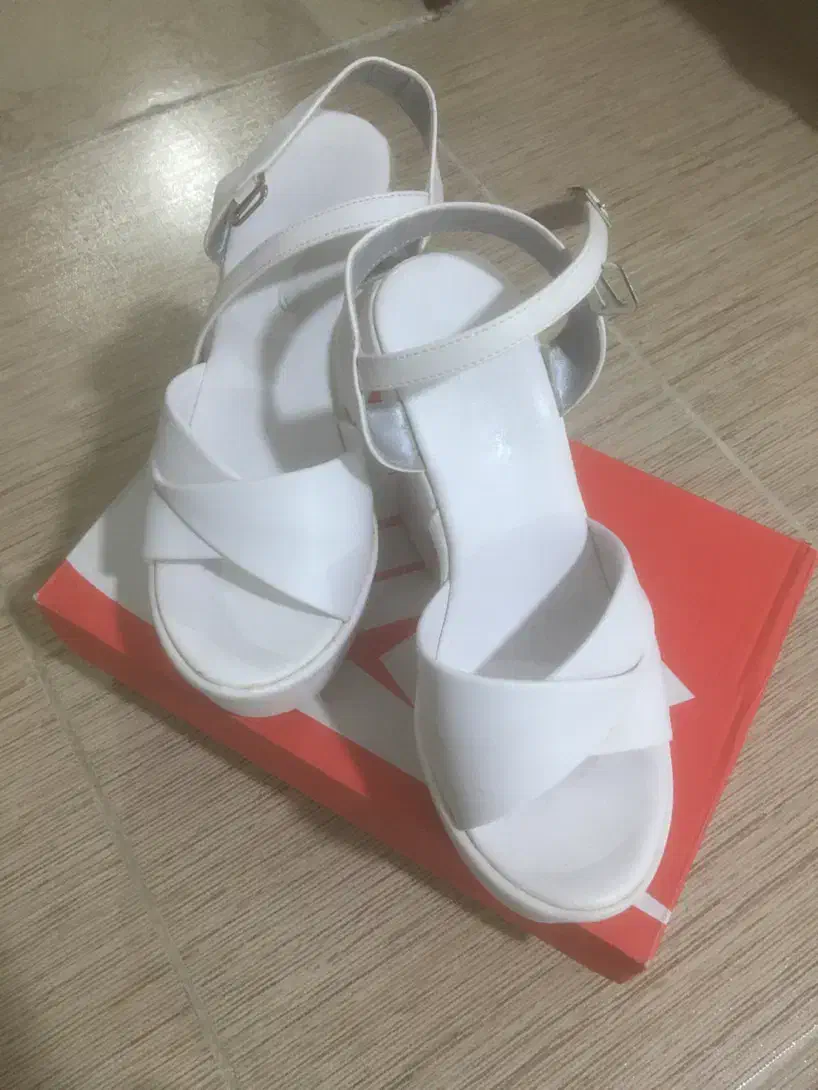 کفش عروس ،لباس عروس|لباس|یاسوج, |دیوار