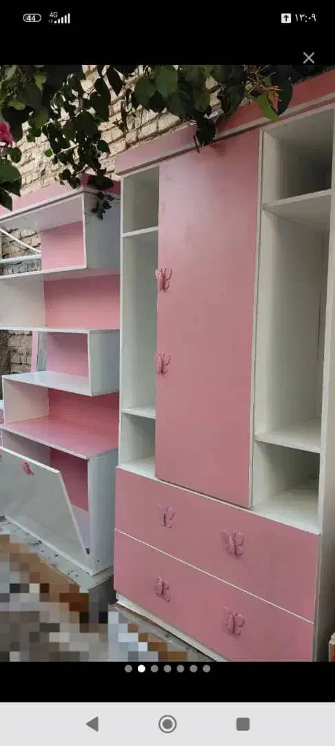 کمد کتابی.کمد لباسی .میز آرایش .تخت یک نفره|تخت و سرویس خواب|شیراز, قلعه شاهزاده بیگم|دیوار