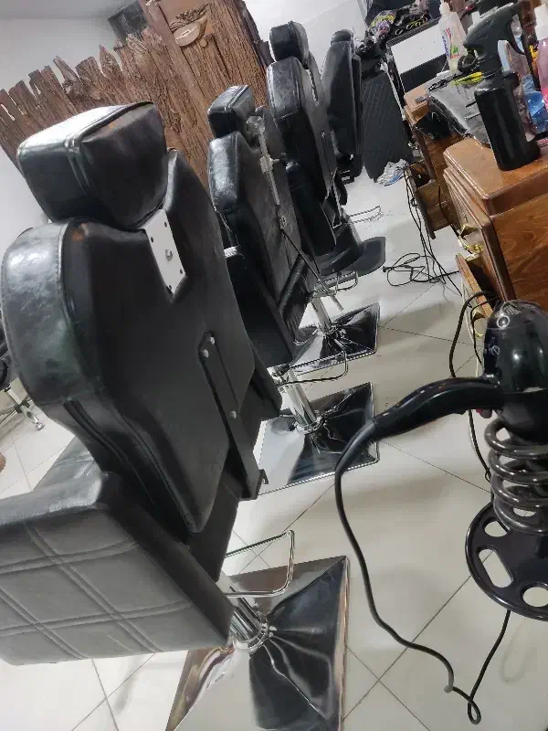 لوازم آرایشگاه صندلی گلایل پدالی سرشور تخت میکاپ|آرایشگاه و سالنهای زیبایی|مشهد, سپاد|دیوار